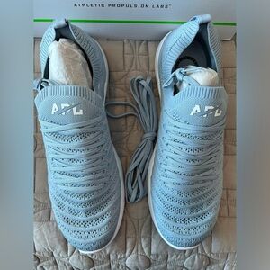 APL Men's Techloom Wave Running Shoe Lightweight Stretch Sneaker